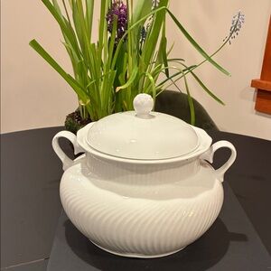 Perfect, Dansk White Ceramic Soup Tureen, Blanc Collection, Fransk, Disc. Rare
